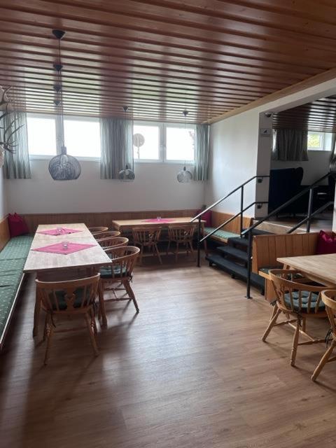 Appartement Doris Mit Hallenbad Und Sauna By Monicare Seefeld in Tirol Exteriör bild